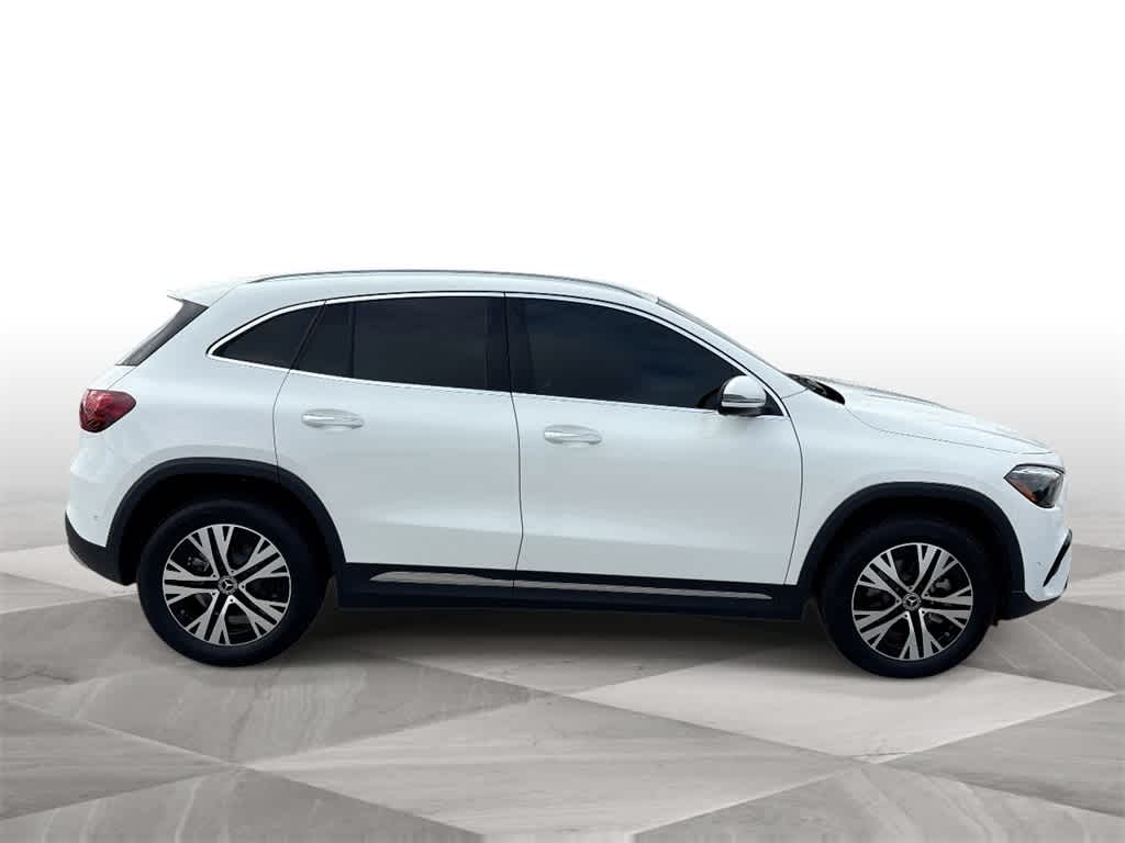 Thumbnail: 2025 Mercedes-Benz GLA - 9