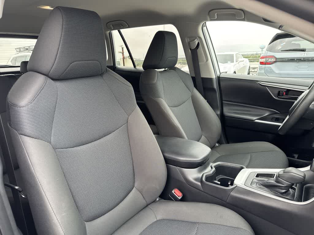 Thumbnail: 2025 Toyota RAV4 - 26