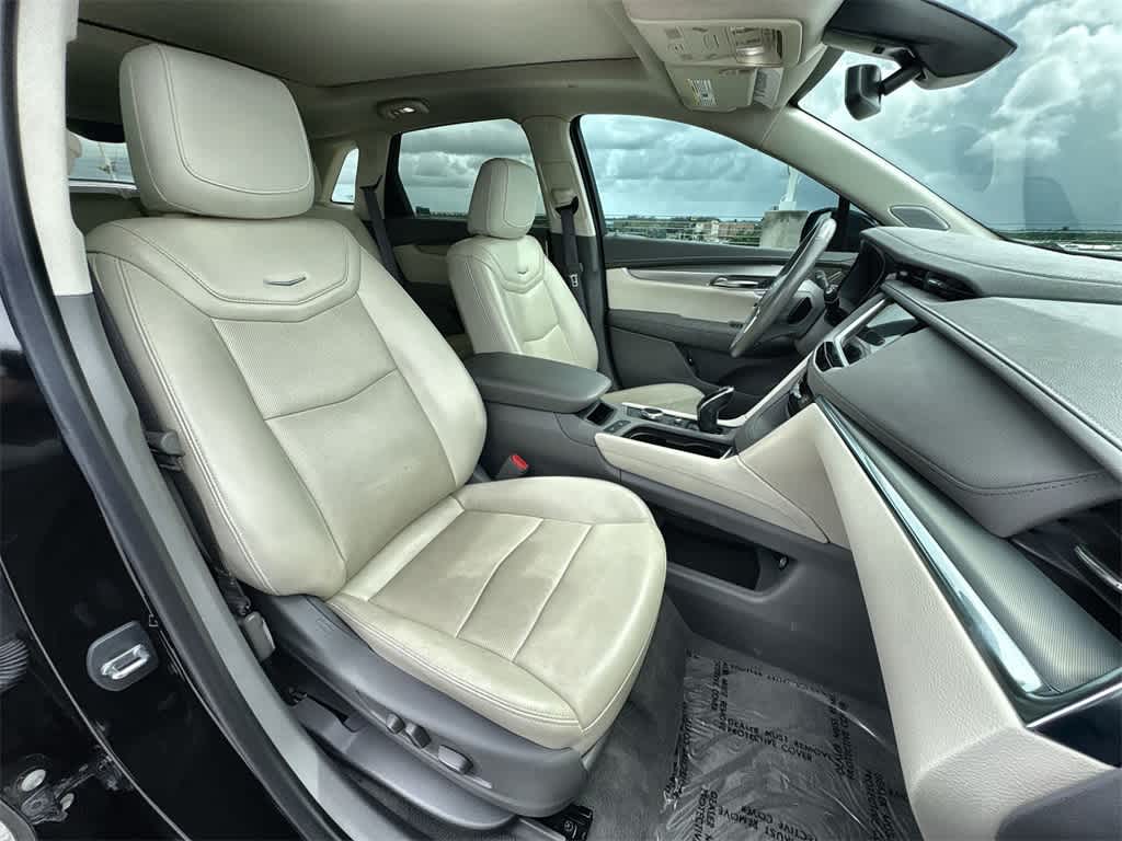 Thumbnail: 2023 Cadillac XT5 - 26