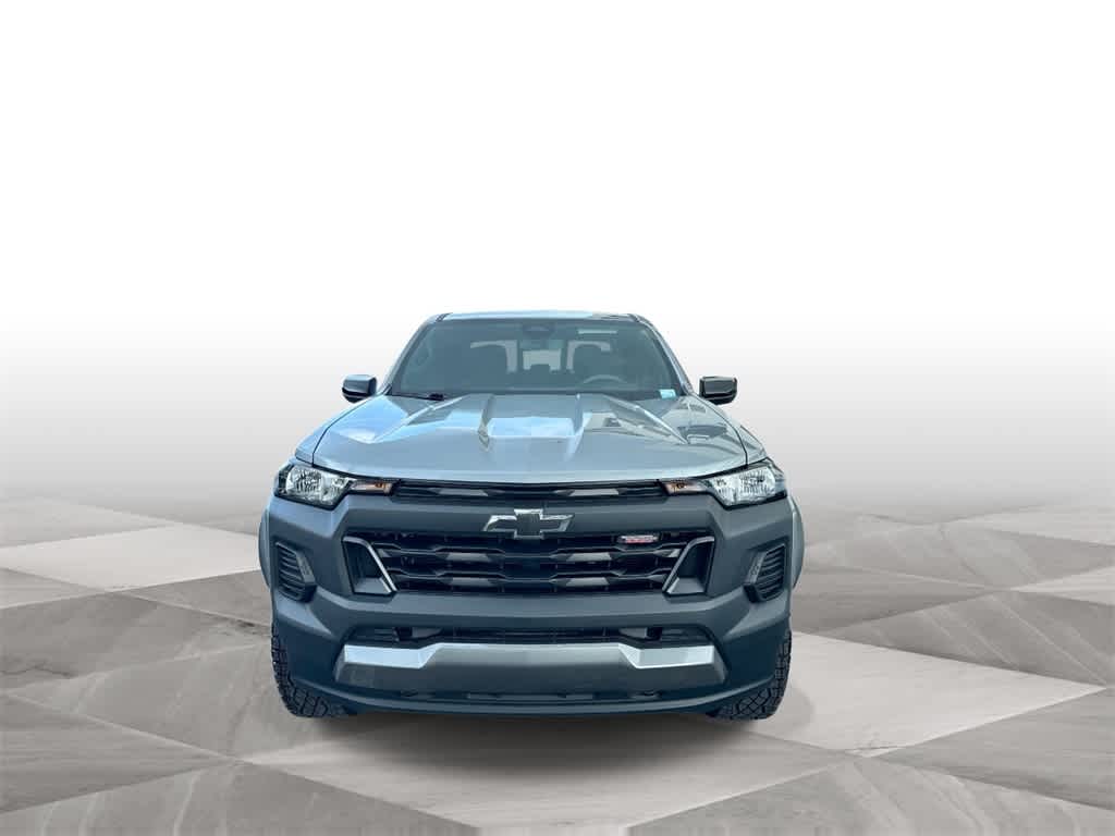 Thumbnail: 2024 Chevrolet Colorado - 3