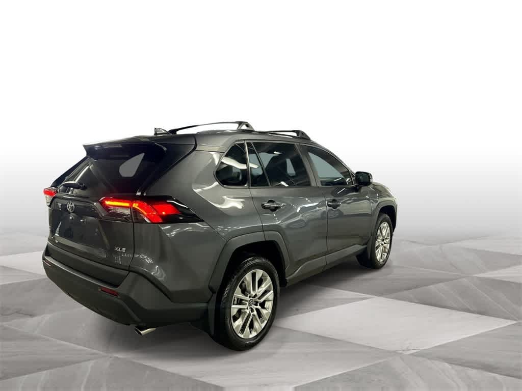 Thumbnail: 2025 Toyota RAV4 - 8