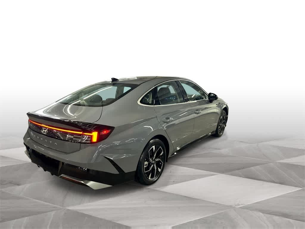 Thumbnail: 2024 Hyundai Sonata - 8