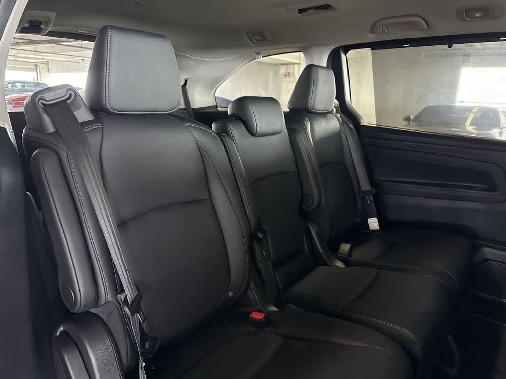 Thumbnail: 2025 Honda Odyssey - 25