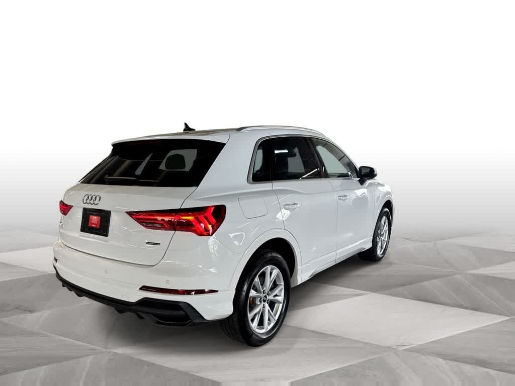 Thumbnail: 2025 Audi Q3 - 8