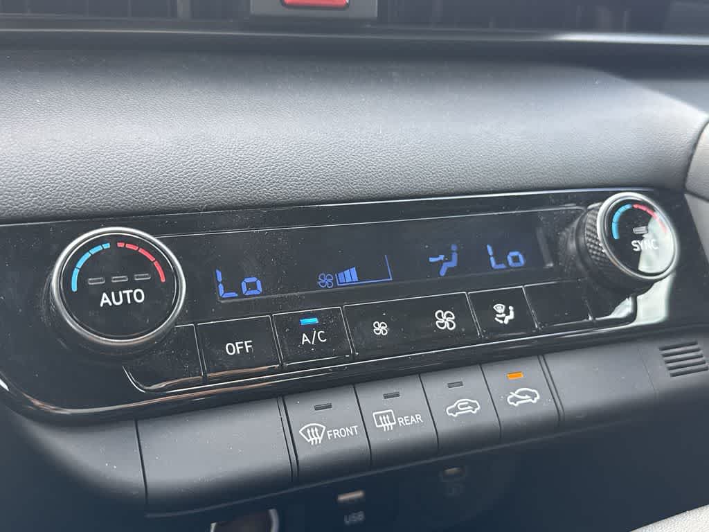 Thumbnail: 2025 Hyundai Elantra - 19