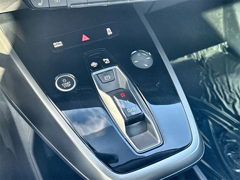 Thumbnail: 2025 Audi Q4 e-tron - 20