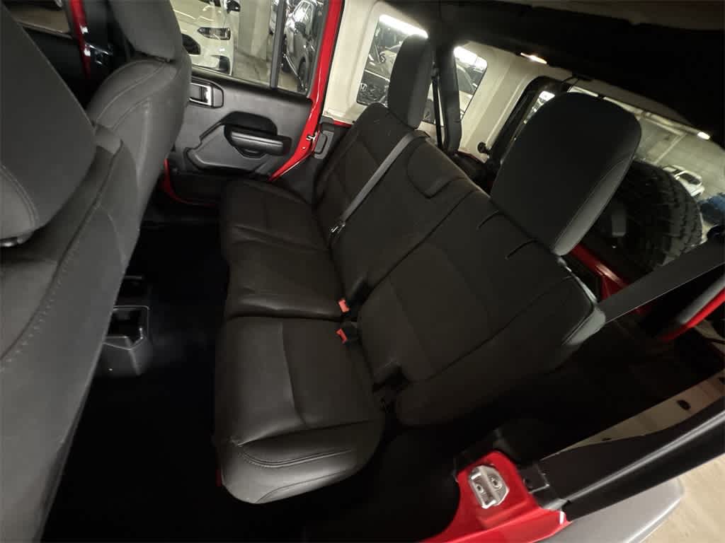 Thumbnail: 2018 Jeep Wrangler - 21
