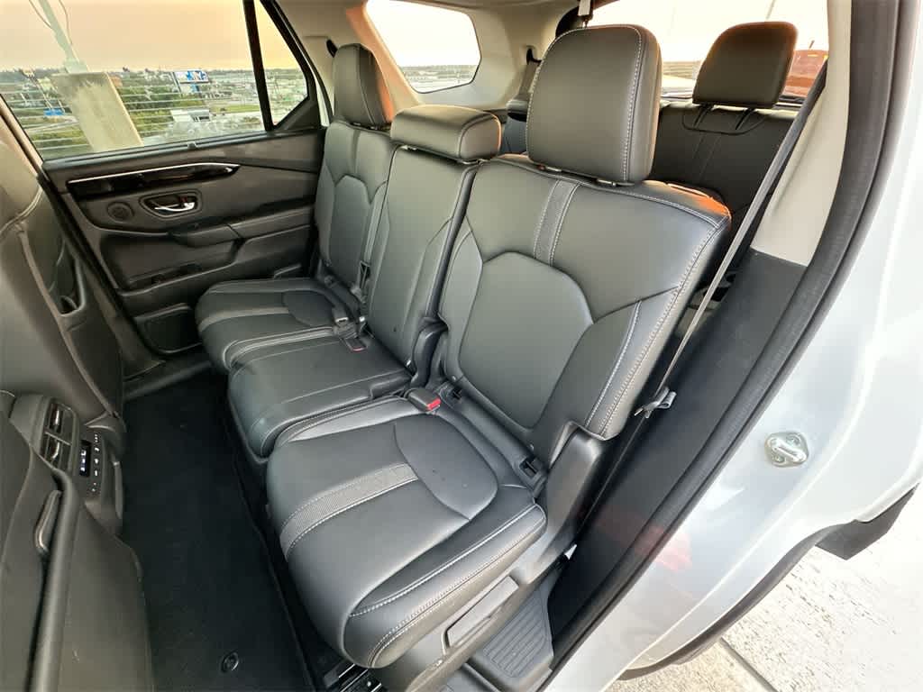 Thumbnail: 2023 Honda Pilot - 21