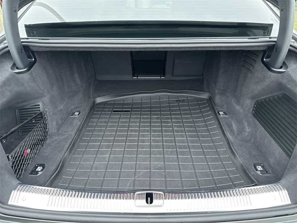 Thumbnail: 2023 Audi S8 - 24