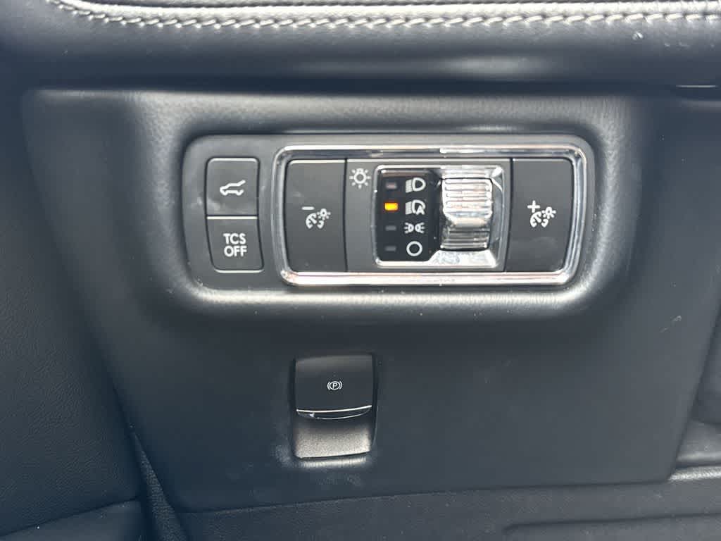 Thumbnail: 2022 Lincoln Nautilus - 16