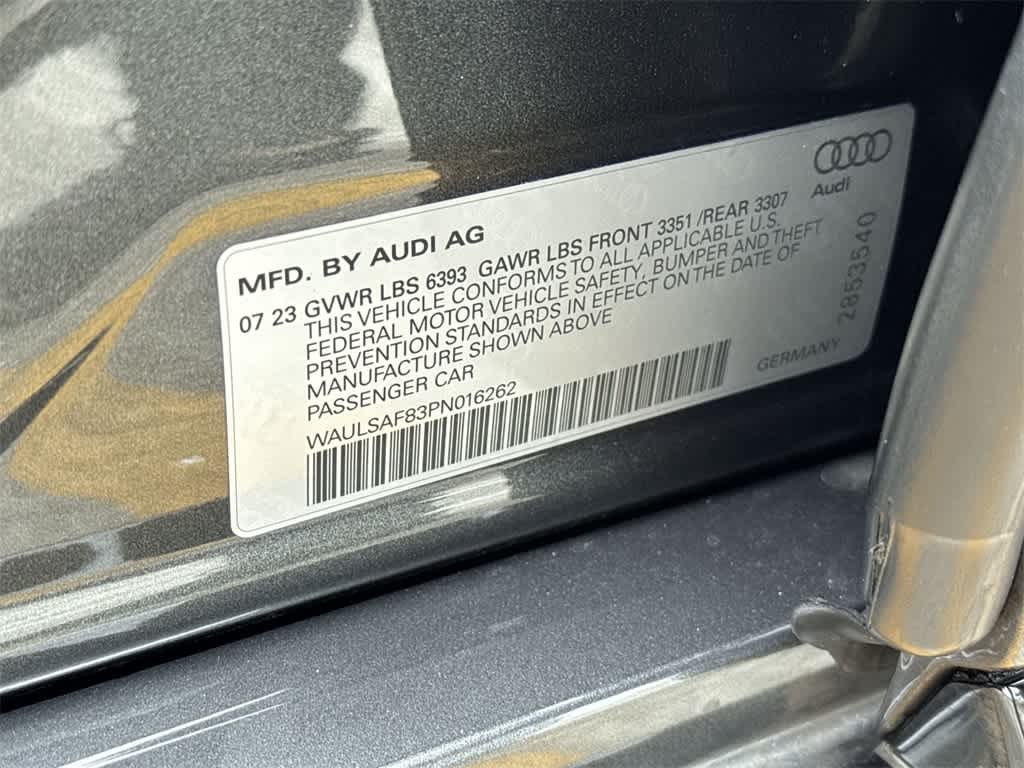 Thumbnail: 2023 Audi S8 - 27