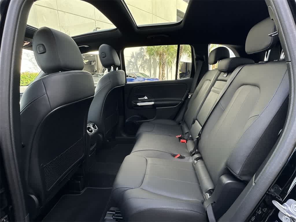 Thumbnail: 2024 Mercedes-Benz GLB - 25