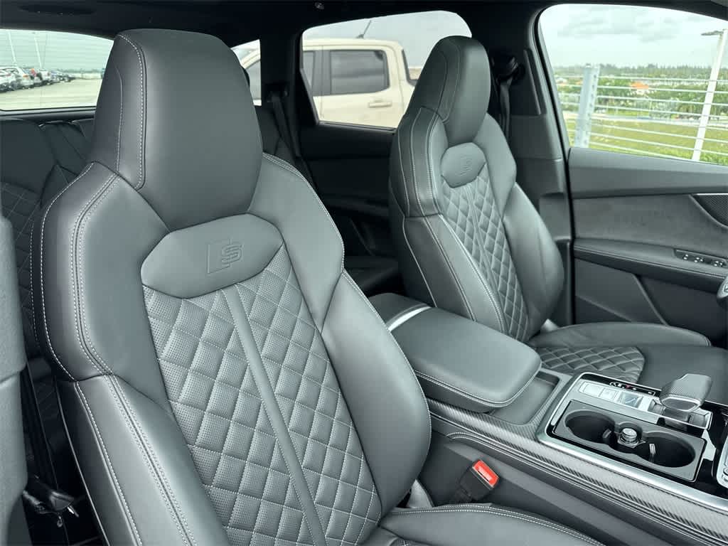 Thumbnail: 2025 Audi SQ7 - 26