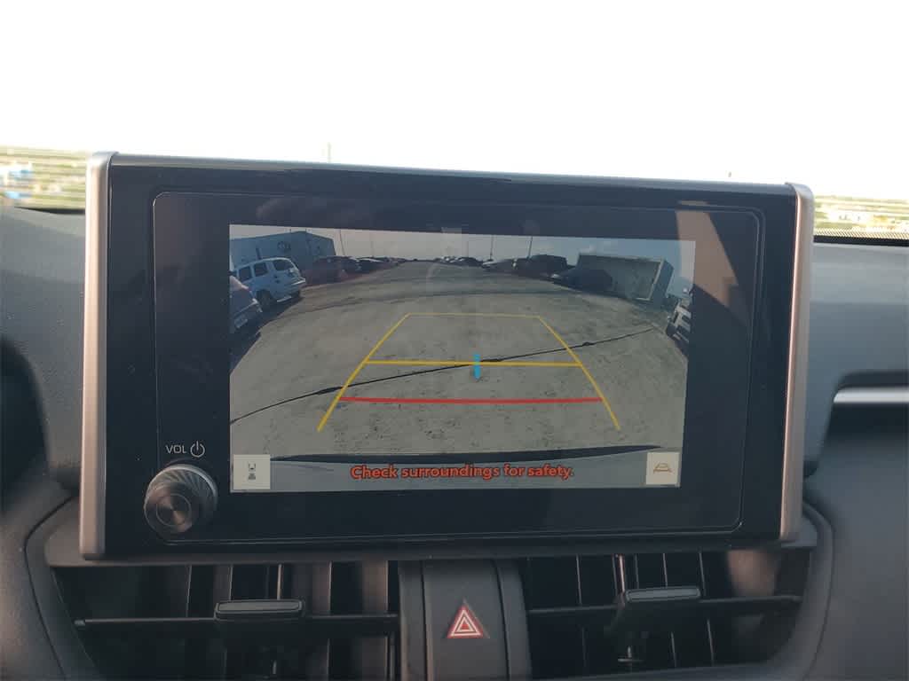 2024 Toyota RAV4 XLE 23