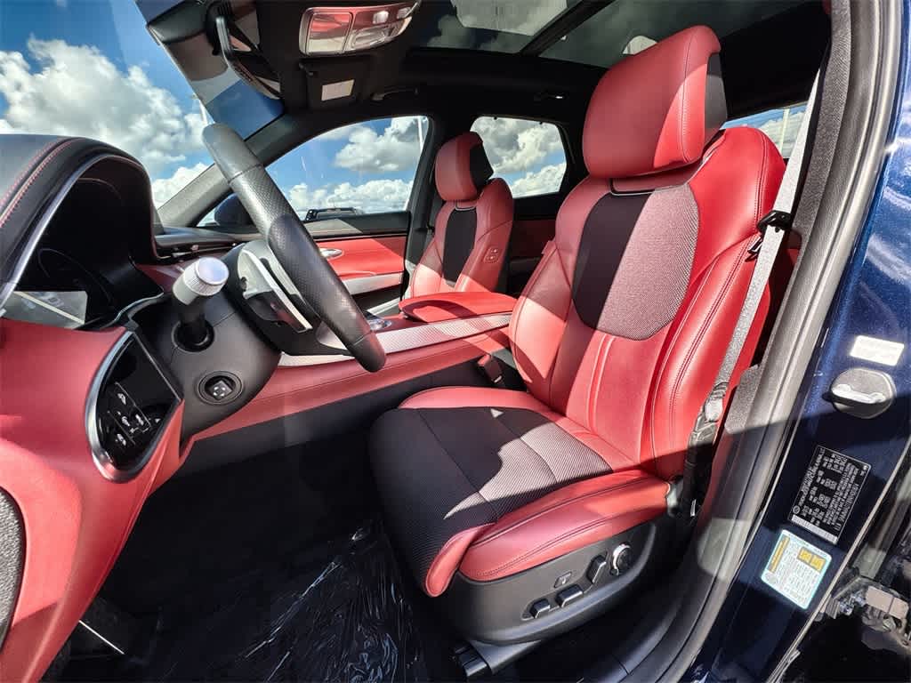 Thumbnail: 2024 Genesis GV70 - 13