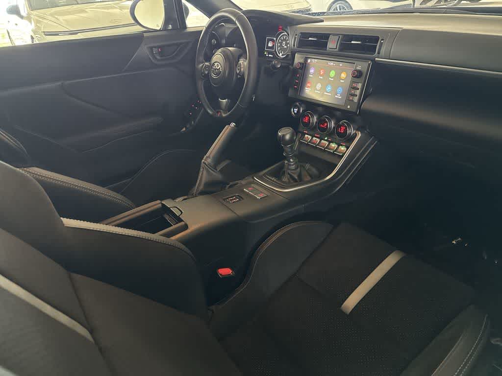 Thumbnail: 2025 Toyota GR86 - 25