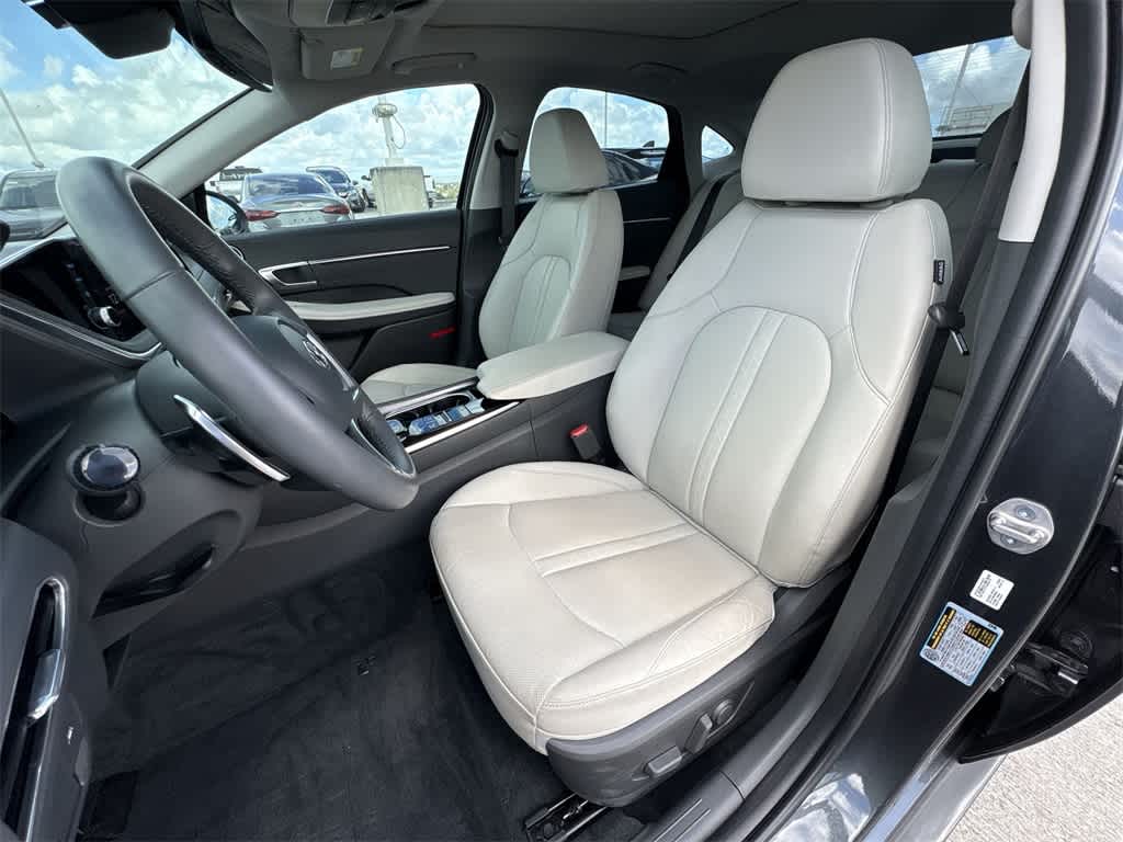 Thumbnail: 2023 Hyundai Sonata - 13