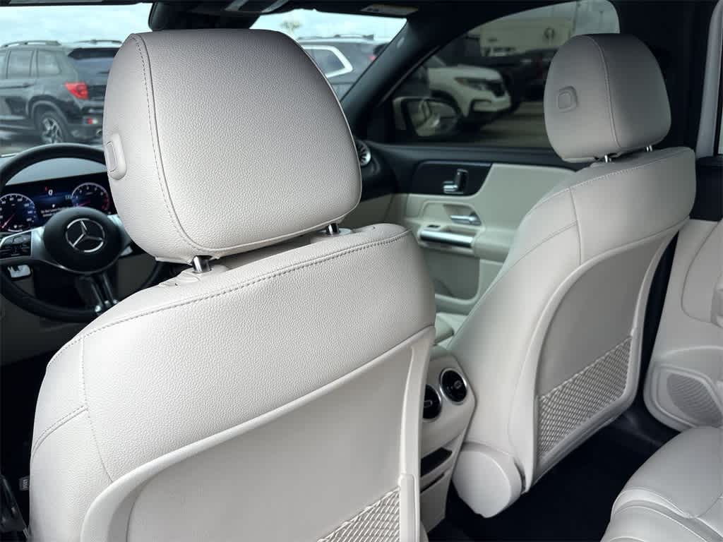 Thumbnail: 2025 Mercedes-Benz GLA - 22