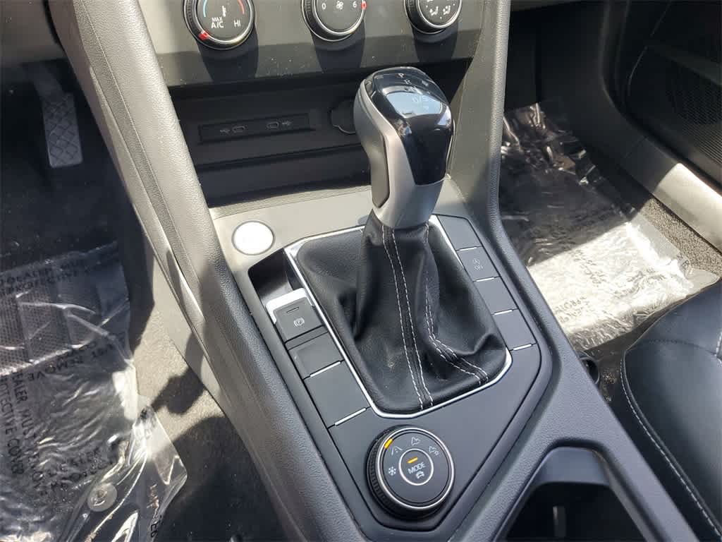 2022 Volkswagen Taos SE 17