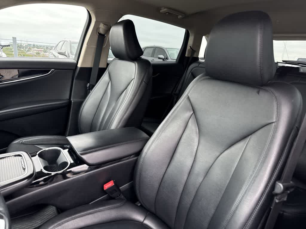 Thumbnail: 2022 Lincoln Nautilus - 13