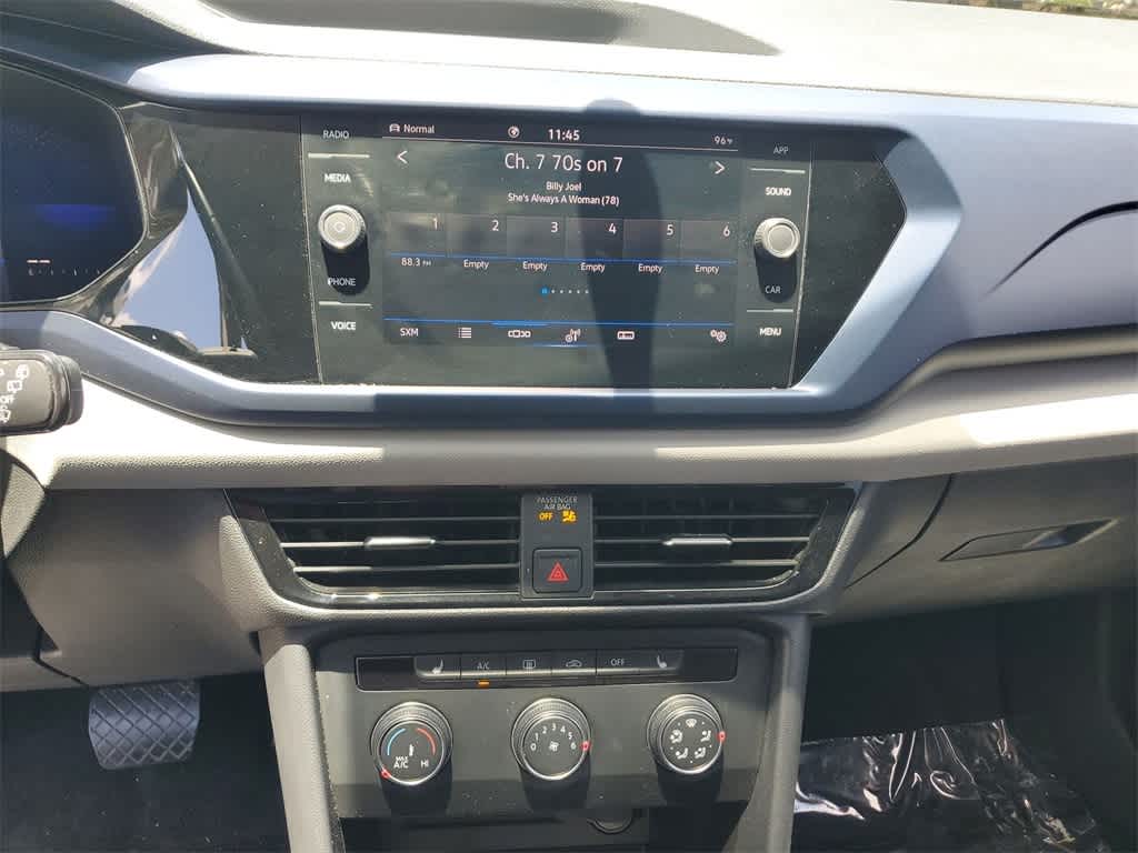 2022 Volkswagen Taos SE 16