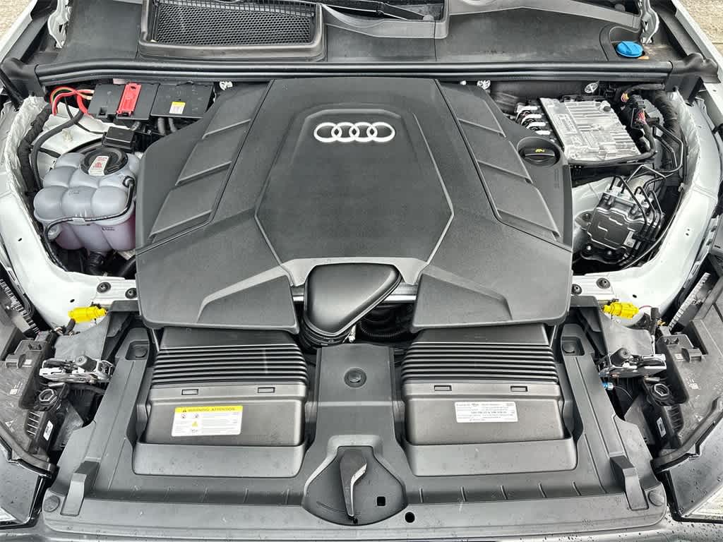 Thumbnail: 2025 Audi Q7 - 12