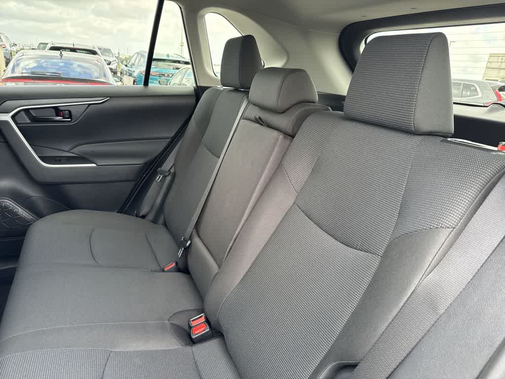 Thumbnail: 2025 Toyota RAV4 - 21