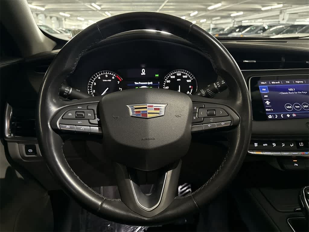 Thumbnail: 2023 Cadillac XT4 - 14