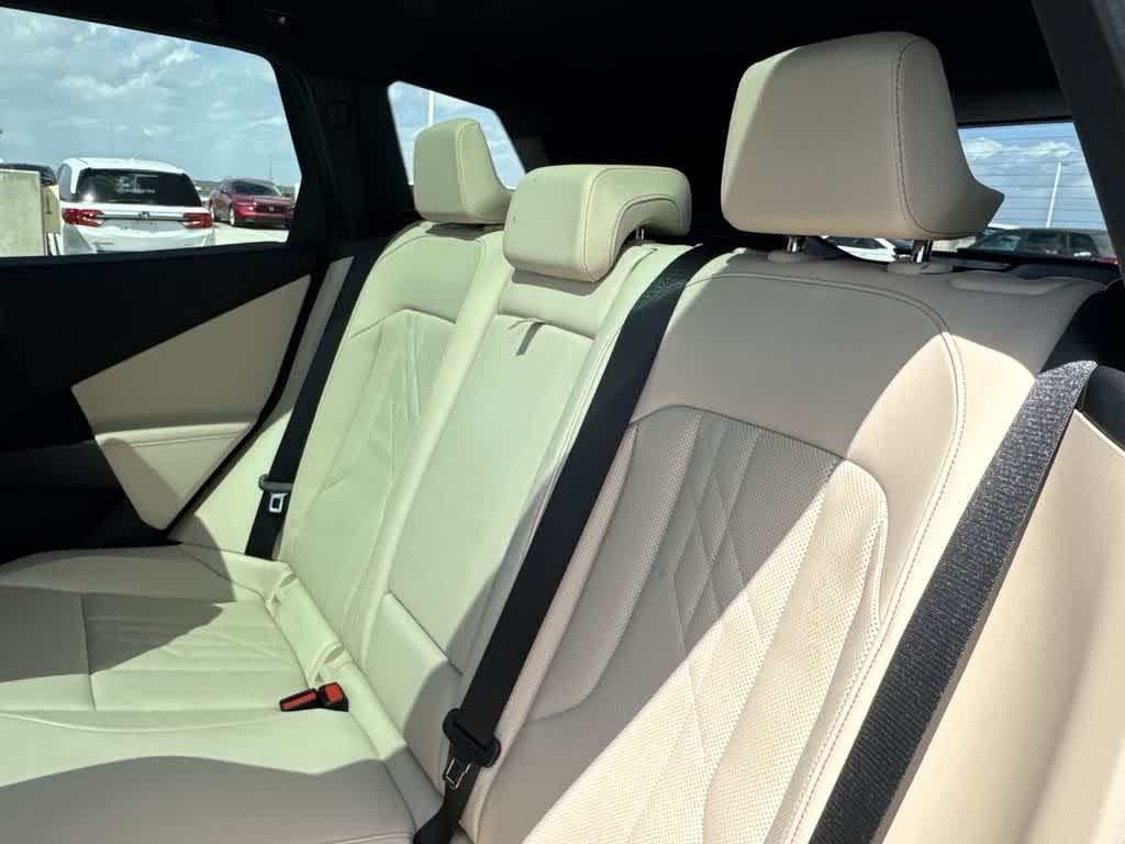 Thumbnail: 2025 BMW X3 - 21