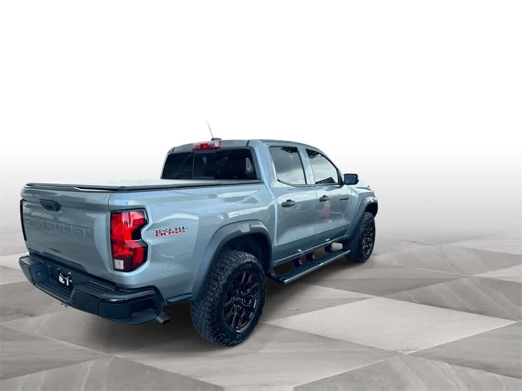 Thumbnail: 2024 Chevrolet Colorado - 8
