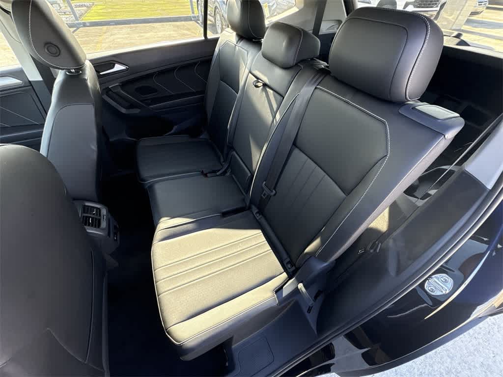 Thumbnail: 2024 Volkswagen Tiguan - 21