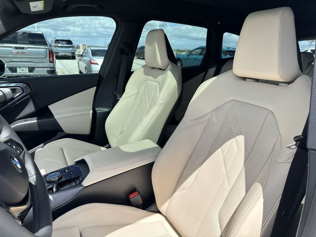 Thumbnail: 2025 BMW X3 - 13