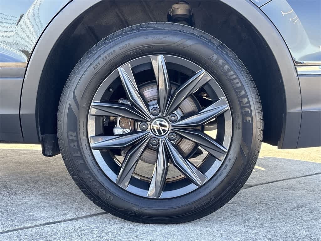 Thumbnail: 2024 Volkswagen Tiguan - 11