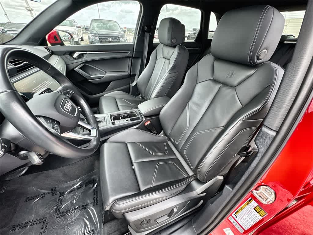 Thumbnail: 2024 Audi Q3 - 13