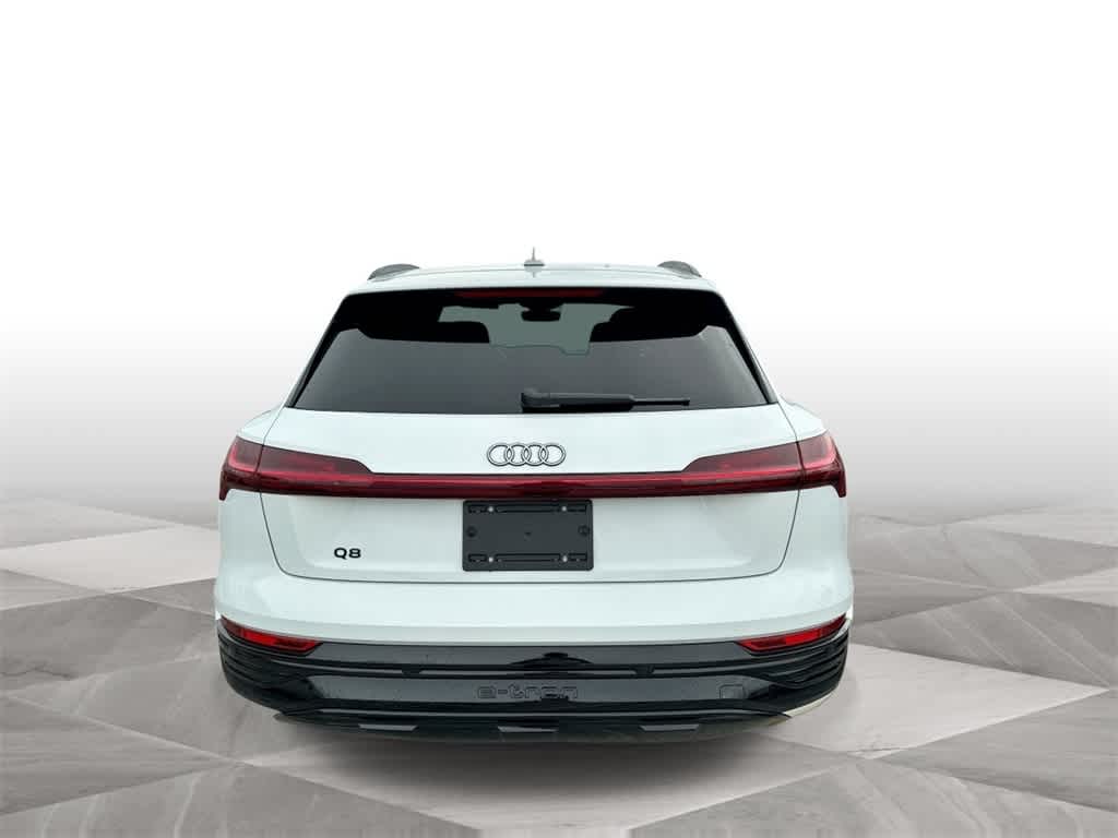 Thumbnail: 2024 Audi Q8 e-tron - 7