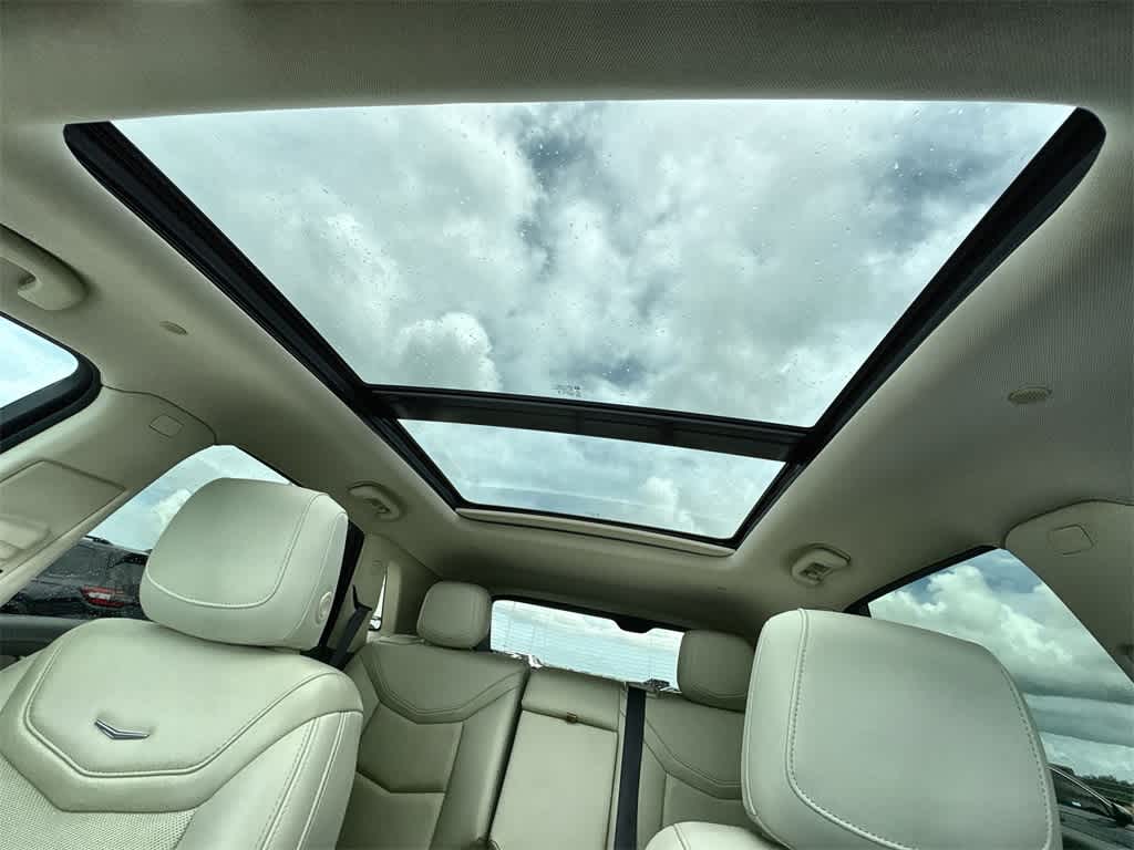 Thumbnail: 2023 Cadillac XT5 - 16