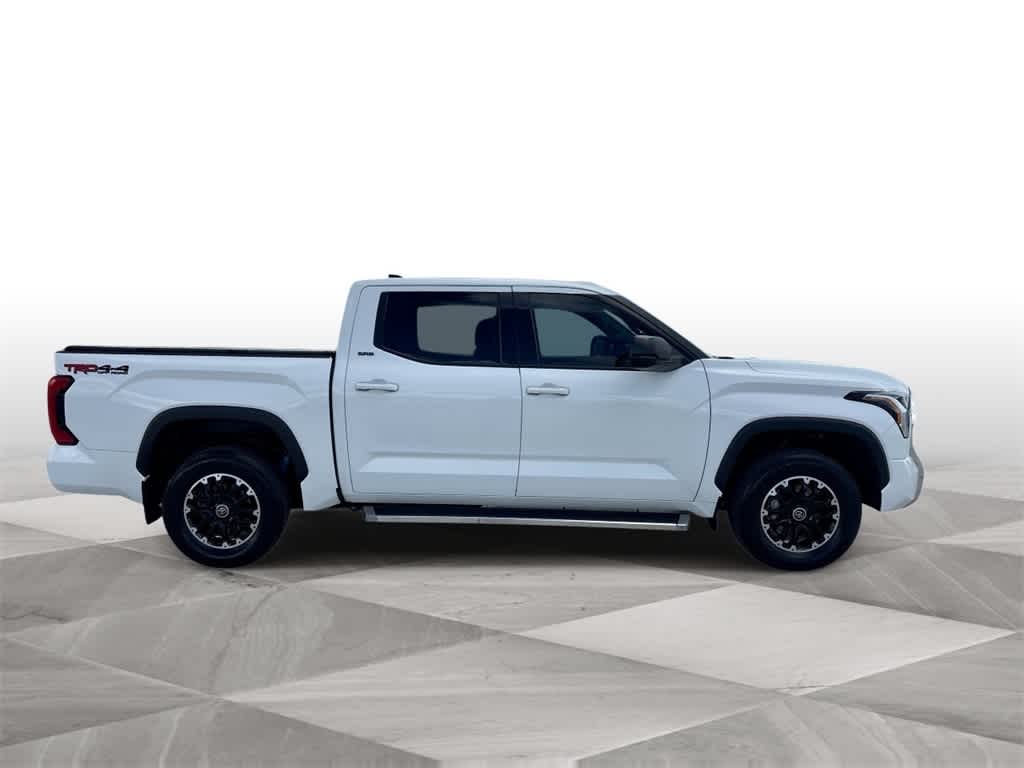 Thumbnail: 2022 Toyota Tundra - 9