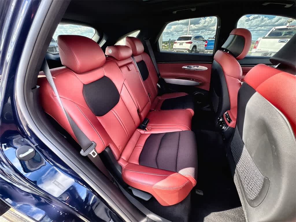 Thumbnail: 2024 Genesis GV70 - 25