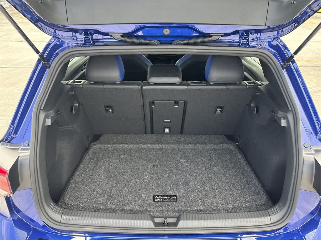Thumbnail: 2024 Volkswagen Golf - 24