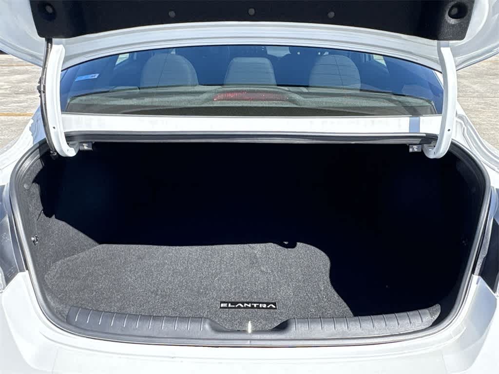 Thumbnail: 2025 Hyundai Elantra - 24