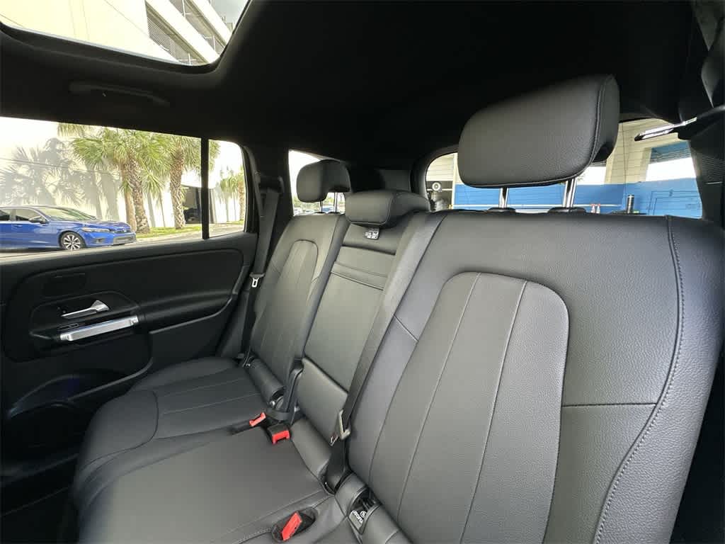 Thumbnail: 2024 Mercedes-Benz GLB - 21