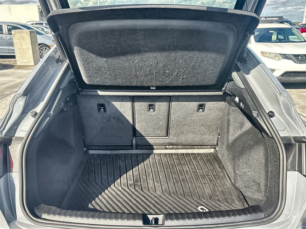 Thumbnail: 2025 Audi Q4 e-tron - 24