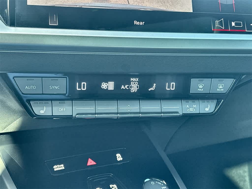 Thumbnail: 2025 Audi Q4 e-tron - 19