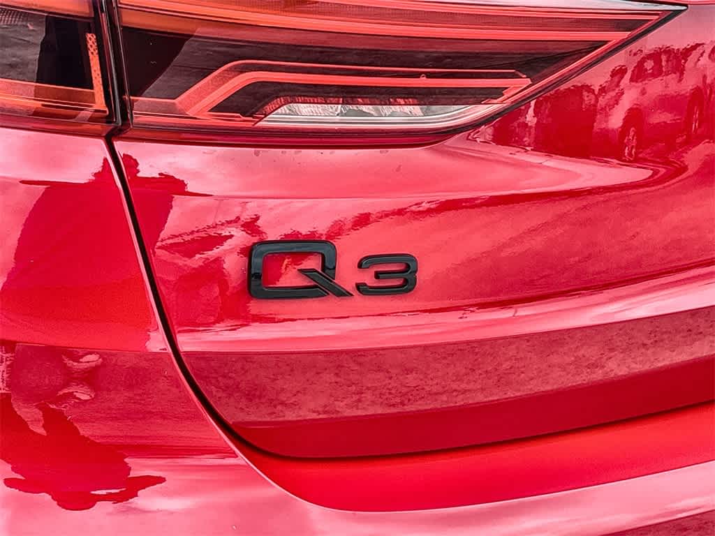 Thumbnail: 2024 Audi Q3 - 10