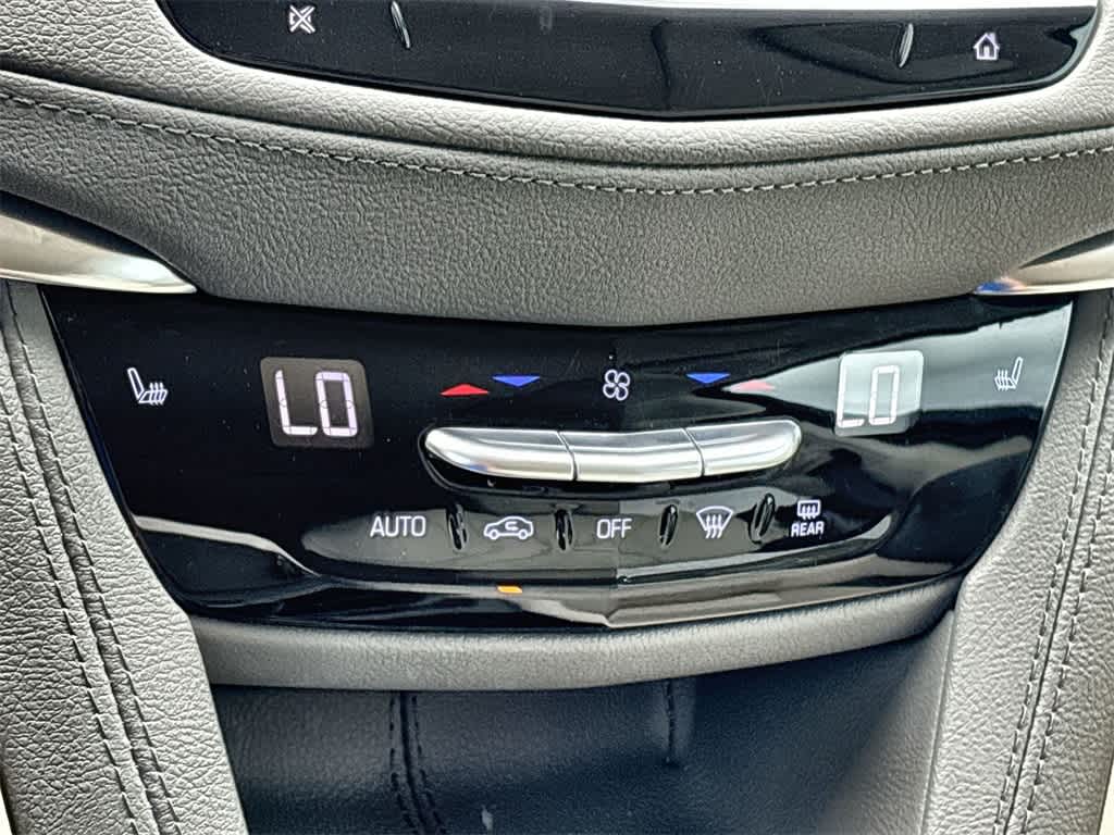 Thumbnail: 2023 Cadillac XT5 - 19