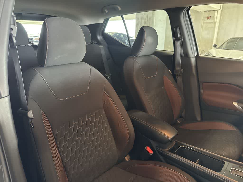 Thumbnail: 2021 Nissan Kicks - 26
