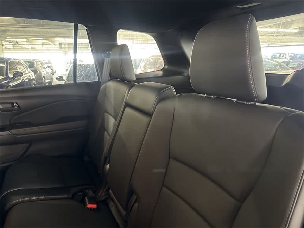 Thumbnail: 2022 Honda Passport - 21