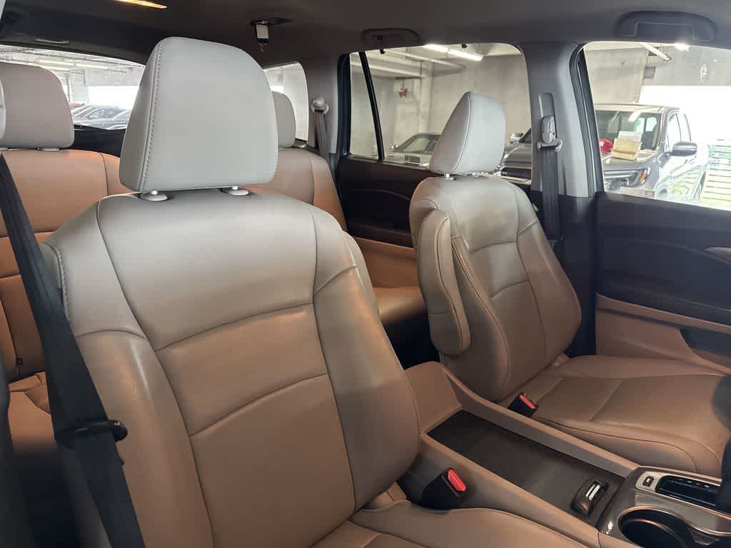 Thumbnail: 2019 Honda Pilot - 26