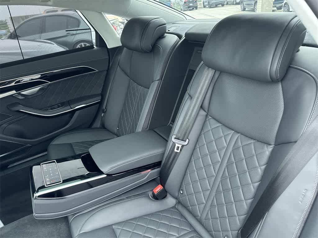 Thumbnail: 2023 Audi S8 - 22