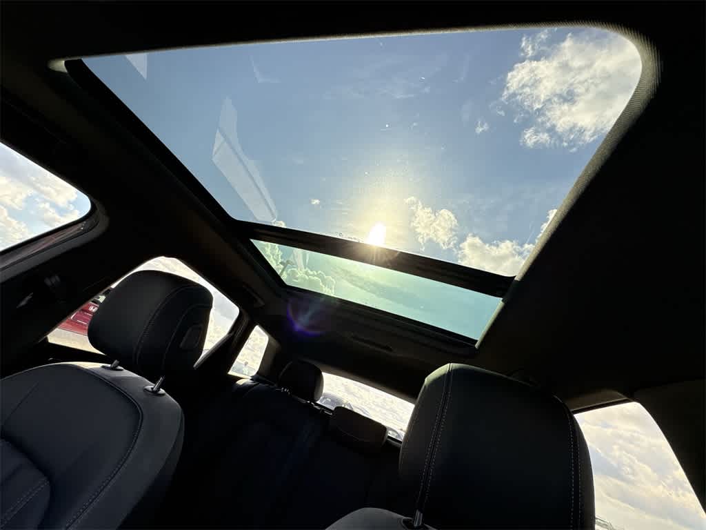 Thumbnail: 2025 Audi Q4 e-tron - 16